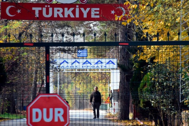 تركيا تغيد مقاتلاً أمريكياً من داعش إلى الولايات المتحدة