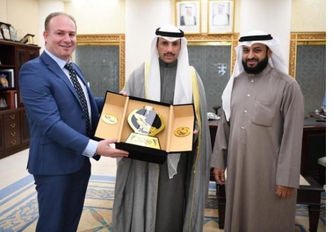 إيران تستدعي المبعوث الكويتي على خلفية اجتماعهم بعناصر انفصالية