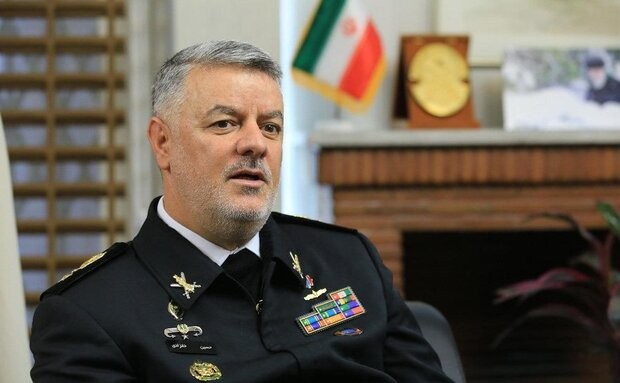 الأدميرال حسين خانزادي : الولايات المتحدة ليس لديها شجاعة لمهاجمة إيران