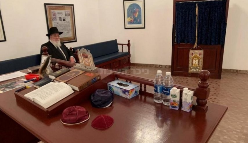 ادانات عربية واسعة لزيارات الحاخام الصهيوني للبحرين