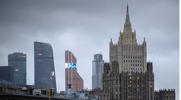 الخارجية الروسية: قرارات إيران مواصلة تعليق التزاماتها الطوعية في البرنامج النووي هي نتيجة للتناقضات التي تراكمت داخل الاتفاقات