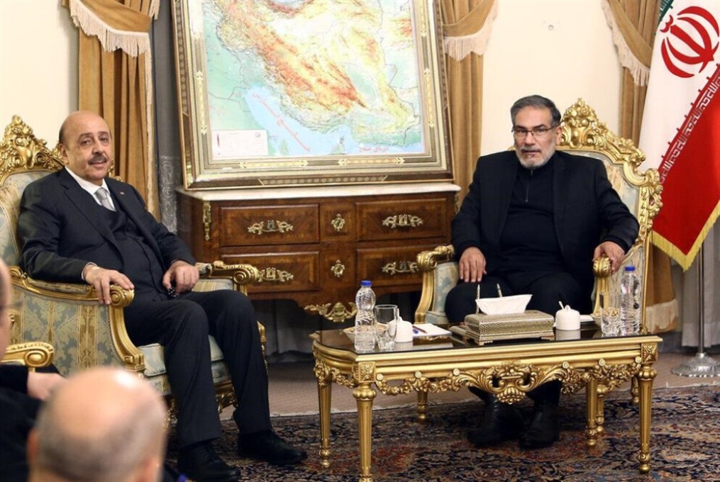 الأسد يوفد مملوك إلى طهران معزياً باستشهاد سليماني وشمخاني: ردنا سيكون عسكري