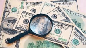 مستثمر بريطاني يتوقع انتهاء هيمنة الدولار في العقد القادم