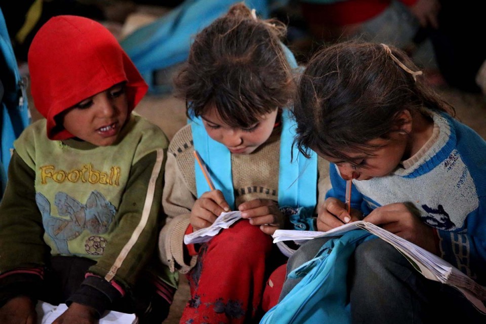 أرقام مخيفة: ملايين الأطفال العرب بدون مدارس والأمية إلى ارتفاع