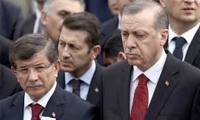 داخلية أردوغان التركية تسحب الحراسة عن خصمه داود أوغلو