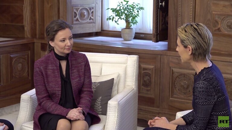 بالفيديو أسماء الأسد تستقبل مفوضة حقوق الطفل الروسية