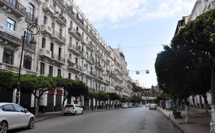 صدقوا أو لا تصدقوا.. الجزائر خالية ! تبون لا يمون كما الفيروس ! 