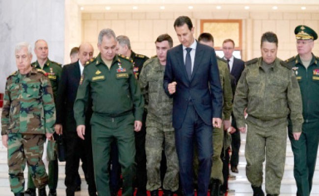 بالفيديو وزير الدفاع الروسي سيرغي شويغو يخضع لاختبار كورونا فور عودته من سوريا