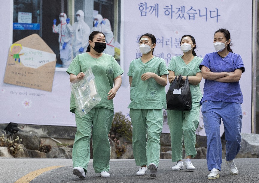 لليوم الثالث على التوالي.. الصين تحقق الإعجاز الطبي وتقهر كورونا