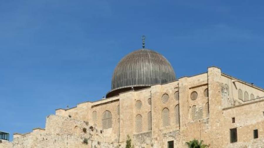 كورونا يغلق المسجد الأقصى