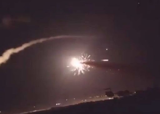 بالفيديو الدفاعات الجوية السورية تتصدى لعدوان اسرائيلي جديد