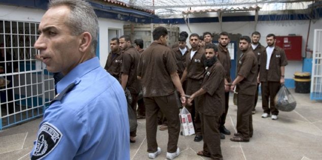 ملف تبادل الأسرى الفلسطينيين يعود للواجهة ومصر تتحرك....