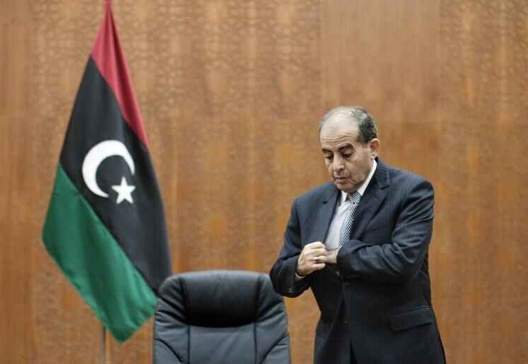 كيف وصل فيروس كورونا إلى رئيس وزراء ليبيا السابق المقيم في مصر ؟