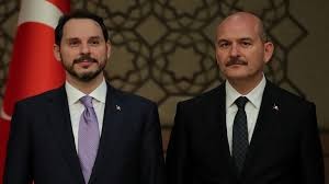 صراع محتدم في محيط أردوغان دفعت وزير داخليته للاستقالة