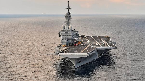 أكثر من ثلث بحارة شارل ديغول مصابون بـ