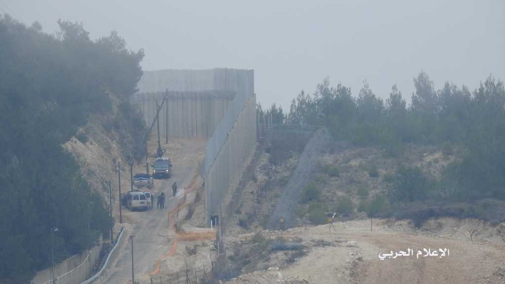 فيديو ..قوة إسرائيلية تخرق الجدار الأمني مع لبنان