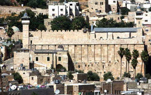 شيء عن دويلة الاستيطان والارهاب في خليل الرحمن\ نواف الزرو