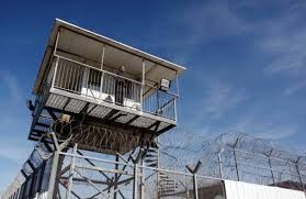 التساهل مع كورونا.. يجدد إضراب عشرات الأسرى الفلسطينيين في سجون الإحتلال