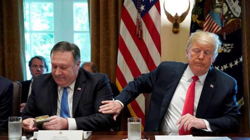 الاستبداد في الإدارة الأميركية., ترامب يقيل مفتشاً حقق مع بومبيو