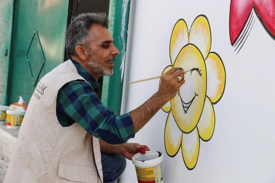 سيجارة قبل الإفطار تقتل فنان تشكيلي سوري في إدلب!