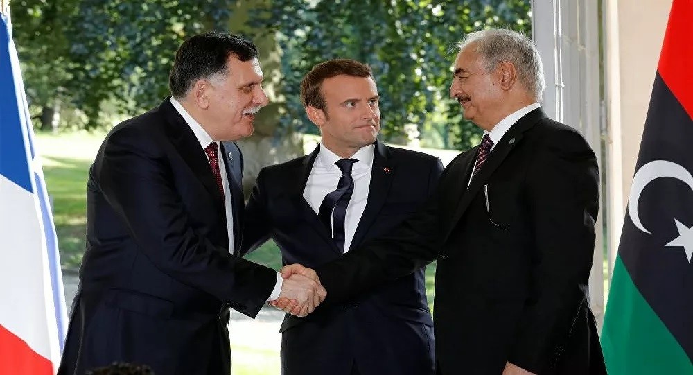 رئيس البرلمان التركي يهاجم ماكرون و السبب..!