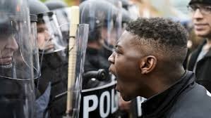 فجوة الأجور بين البيض والسود في أمريكا.. حقائق صادمة