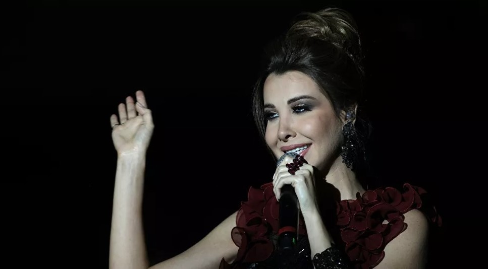 نانسي عجرم ترفض التعليم أونلاين وتوجه رسالة للأمهات بشأن مواقع التواصل الاجتماعي