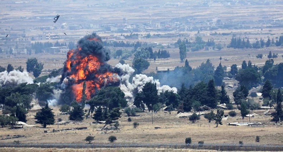 شهداء وجرحى باستهداف حافلة للجيش السوري بريف درعا