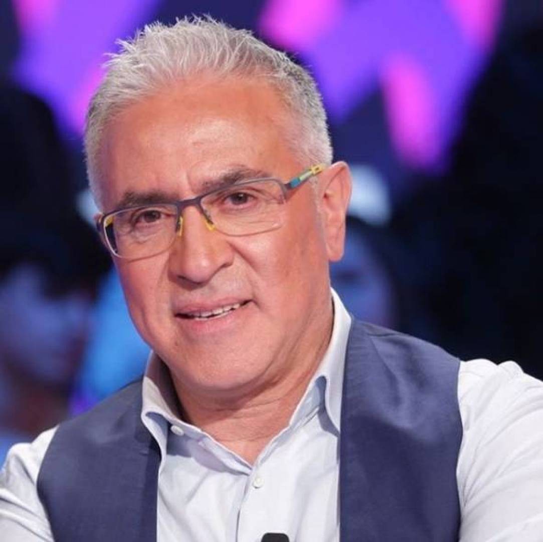 فيديو يشعل مواقع التواصل.. ممثل لبناني ومقدم برامج شهير يأكل من 