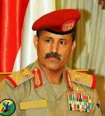 وزير الدفاع اليمني يؤكد مواصلة استهداف العمق الاستراتيجي للعدو