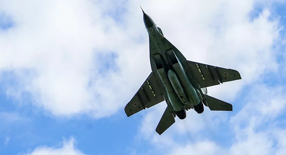 بالفيديو.. روسيا تنقل مقاتلة ميغ 29 على متن أكبر طائرة توربينية في العالم