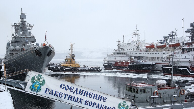 روسيا تجري مناورات عسكرية واسعة النطاق في بحر بارنتس
