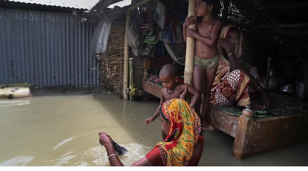 فيضانات مروعة في الهند ونيبال تقتل نحو 190 شخصا وتشرد الملايين... فيديو