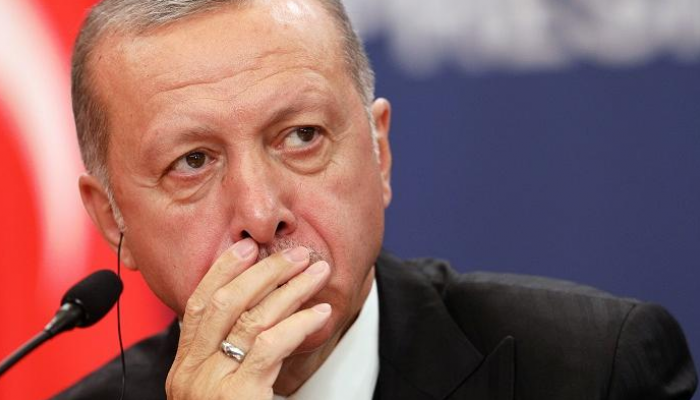 اردوغان يلتقي شخصين مطلوبين للولايات المتحدة... من هما