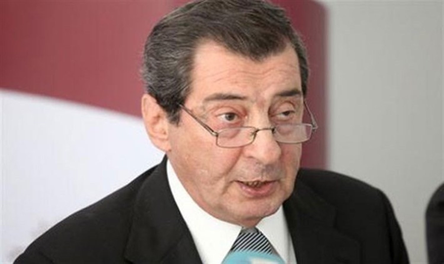 إيلي الفرزلي: استقالة وزير الخارجية اللبناني إحدى تداعيات عجز الحكومة على الاستمرار لإنقاذ البلد