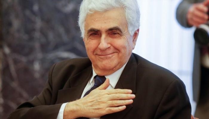 الحكومة اللبنانية تتصدع...وزير يستقيل والحبل عالجرار