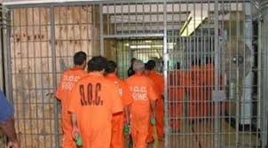 أعمال شغب واصابات...الاحتجاجات تشتعل في سجن أمريكي