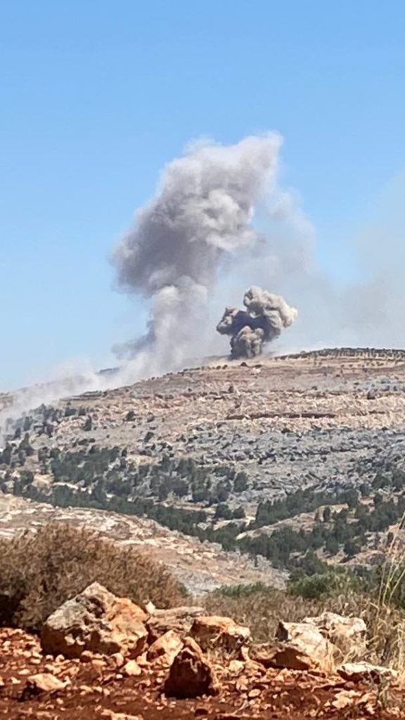 بالصور-غارات جوية سورية روسية على مواقع الإرهابيين في إدلب