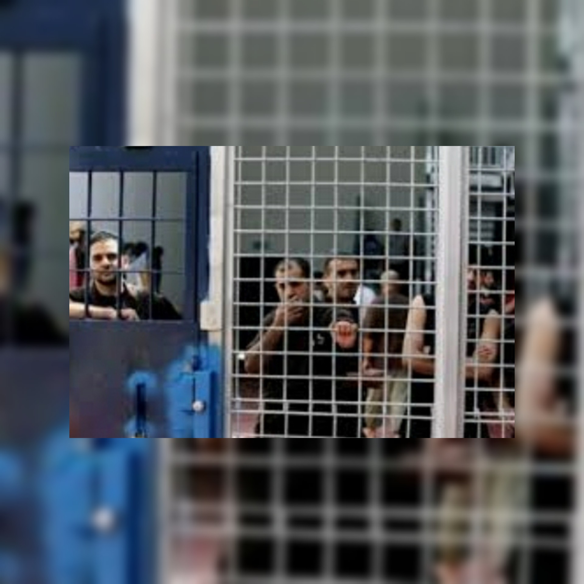 إصابة 7 أسرى  جدد بفيروس 