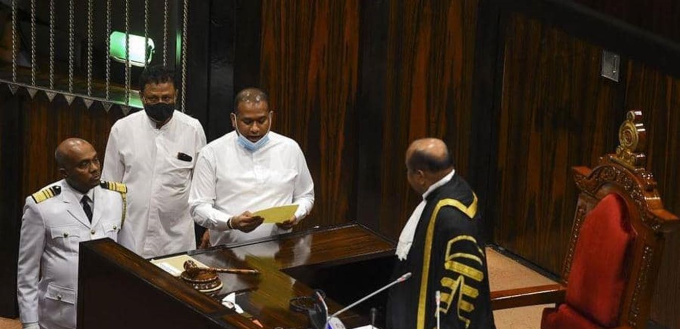 في سريلانكا.. قاتل محكوم بالإعدام يؤدي اليمين نائباً برلمانياً