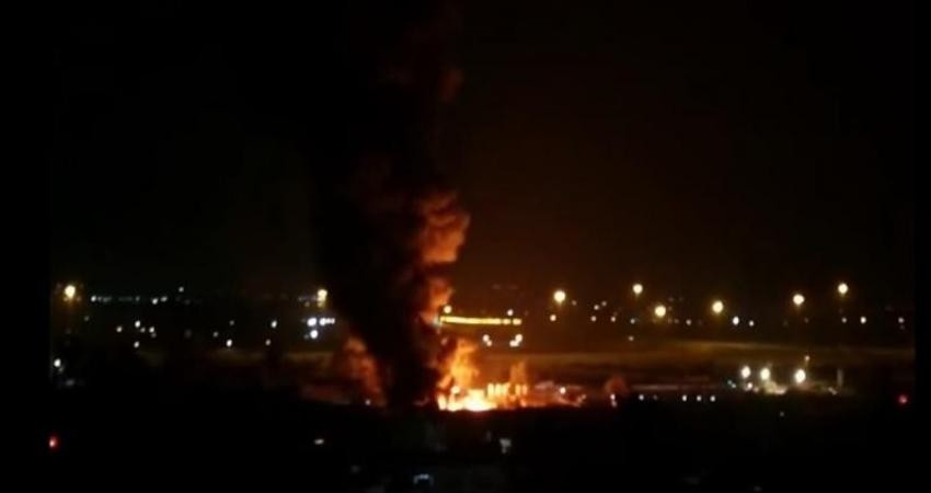 حريق ضخم في مصانع 