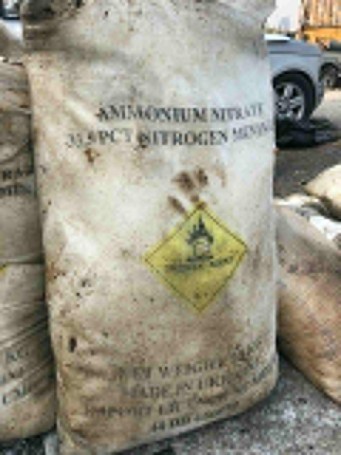 حاويات قابلة للاشتعال في مرفأ بيروت...وتحذيرات من مأساة جديدة