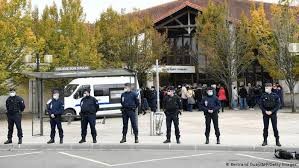 فرنسا تنتفض للقضاء على التطرّف فرنسا تنتفض للقضاء على التطرّف