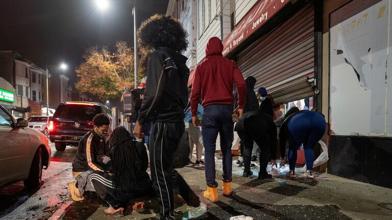 تعرض طاقم القناة الاولى الروسية في أمريكا للاعتداء