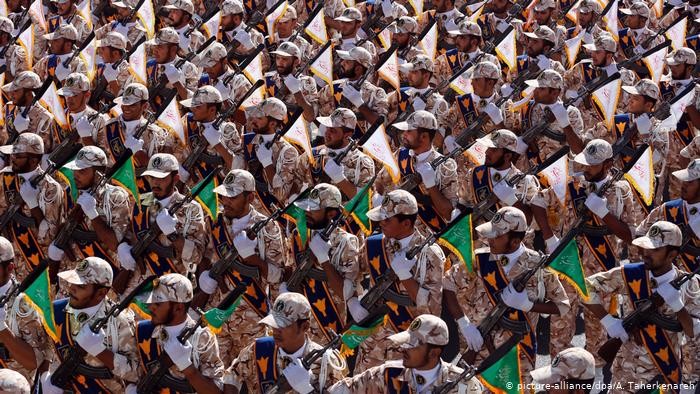 طهران تنتصر على واشنطن....وتعلن انتهاء حظر التسلّح المفروض عليها