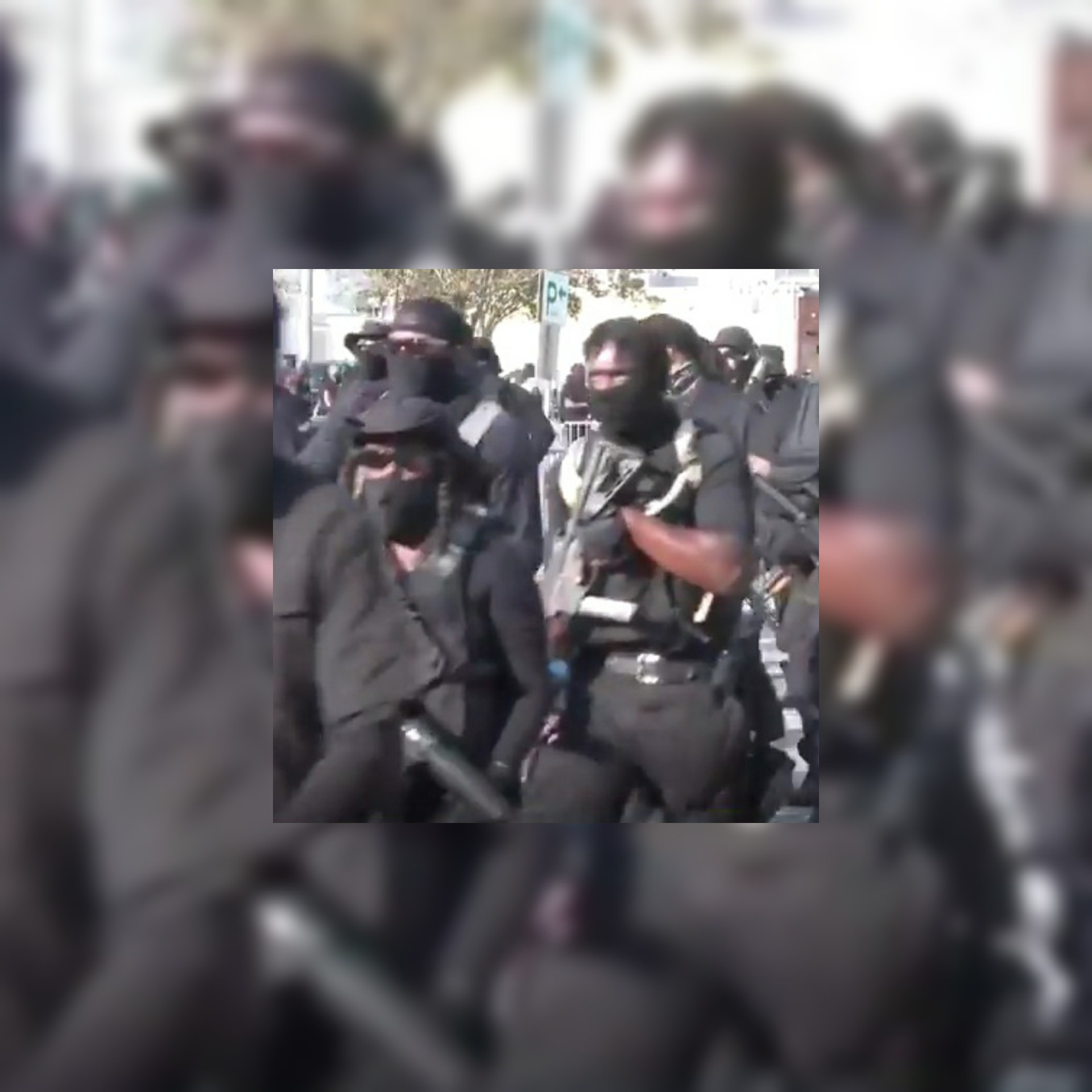 مسيرة مدججة بالسلاح في مدينة لويزيانا الأمريكية