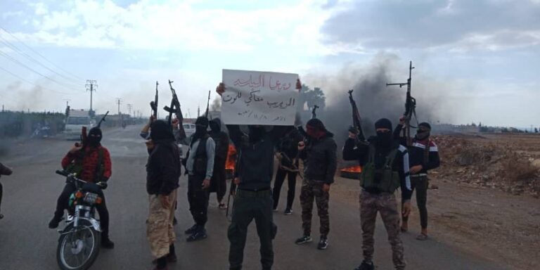 مسلحون يأسرون ضابطاً وعدداً من عناصر الجيش السوري في درعا