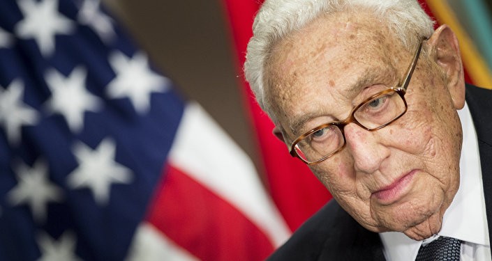 ترامب يستغني عن خدمات كيسنجر وآخرين