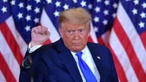 ترامب يواصل تمسكه بكرسي الحكم....ويجدد إعلان فوزه