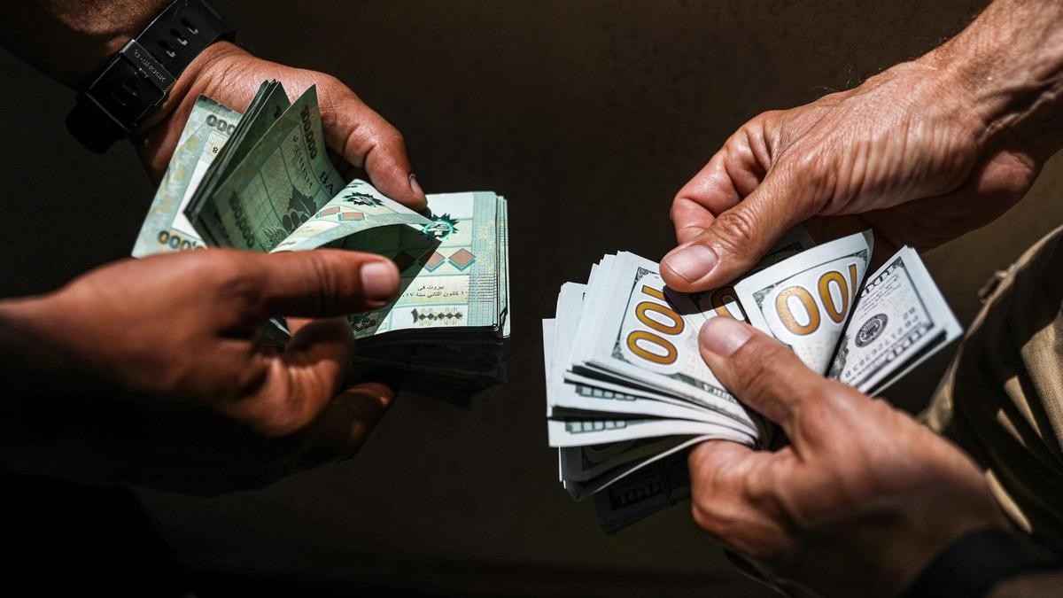 ارتفاع سعر الدولار في لبنان في السوق السوداء الآن اليوم الجمعة 20/11/2020 تراجع سعر الليرة اللبنانية إلى أين ؟